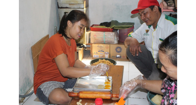 Bantuan Modal Usaha Kue Basah Program Jabar Mandiri