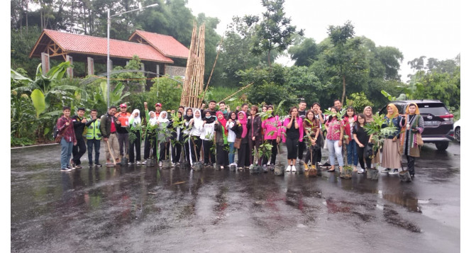 Aksi Tanam Pohon dan Edukasi Lingkungan Pengendalian Banjir
