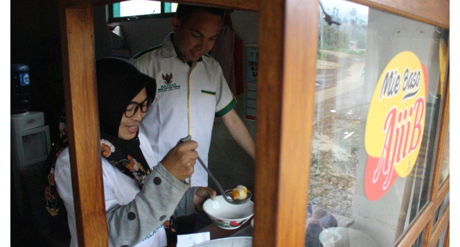 Pemberdayaan Modal Usaha BAZNAS JABAR  Untuk Ibu Nani Rukoyah