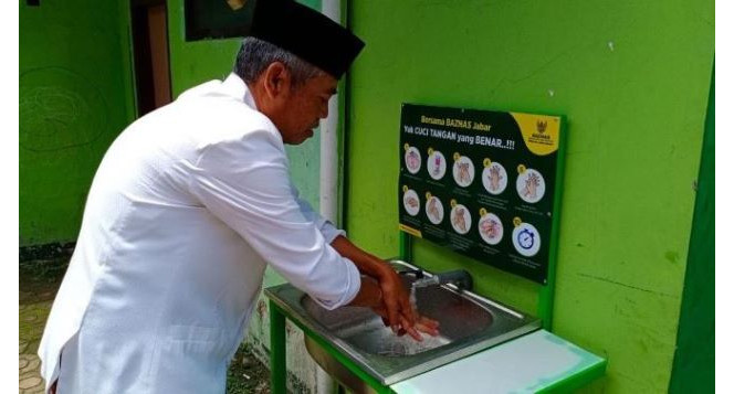 Dukung Pola Hidup Bersih, BAZNAS Jabar Fasilitasi Wastafel Sehat di Area Publik