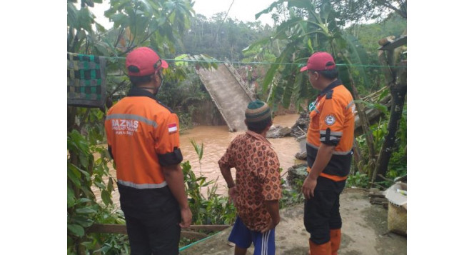 Tim BTB Jabar Turun Langsung Bantu Warga Bergotong Royong Pulihkan Aktifitas