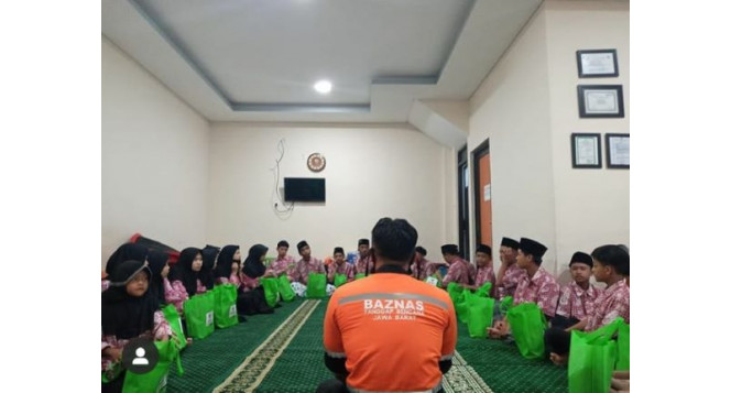 BTB Jabar Santuni Puluhan Anak Yatim di Yayasan Baitul Arief