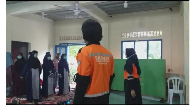 BAZNAS Jabar Ajak Santri di Pondok Pesantren Al-Madinah Siaga Bencana