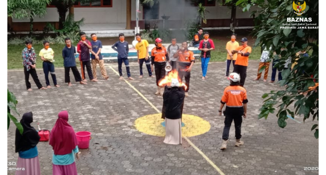 BAZNAS Jabar Ajak Santri di Pondok Pesantren Pagelaran III Siaga Hadapi Bencana