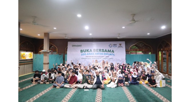 Kolaborasi BAZNAS Jabar dan YBM PLN, Bahagiakan 200 Anak Yatim