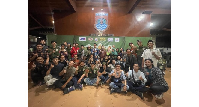 BAZNAS Jabar Gelar Acara Buka Bersama Anak Yatim Spesial Kolaborasi dengan Komunitas Vespa Antique Club