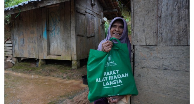 BAZNAS Jabar Salurkan Paket Alat Ibadah untuk Lansia di Desa Cicadas, Rongga, Bandung Barat  Jum’at, 23 Mei 2025 – BAZNAS Provinsi Jawa Barat terus menebar manfaat bagi masyarakat pelosok Jawa Barat melalui program-program pendistribusian yang menyentuh l